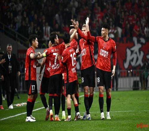 刘殿座,韦世豪赛后,向三镇球迷,NG娱乐娱乐官网,NG娱乐视讯平台,NG娱乐电子游戏,NG娱乐体育电竞,NG娱乐棋牌彩票,NG大舞台